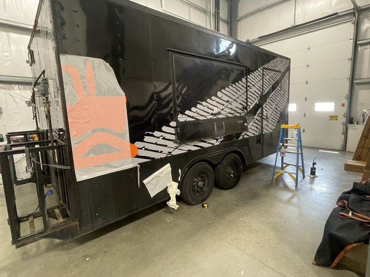 Trailer side mid-wrap with rivet field